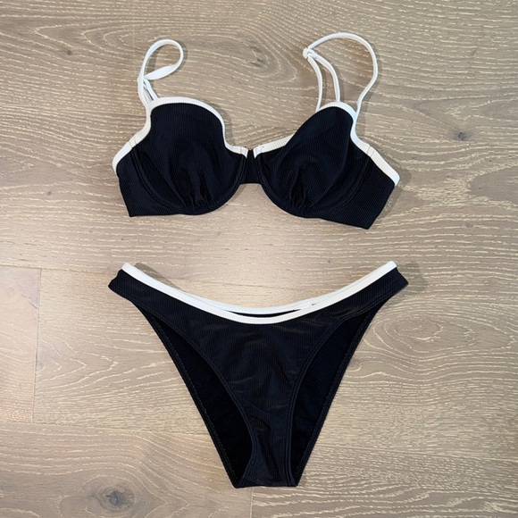 Abercrombie & Fitch Other - Abercrombie & Fitch Black and White Women's Bikini Set size S